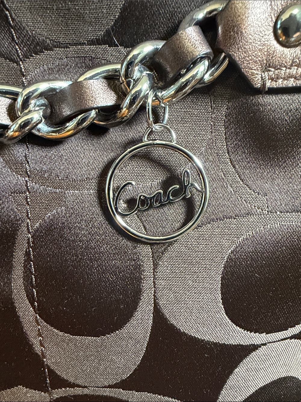 COACH NWOT Sig./optic brown sateen/bronze leather chain W/charm & hang tag bag - Picture 5 of 14